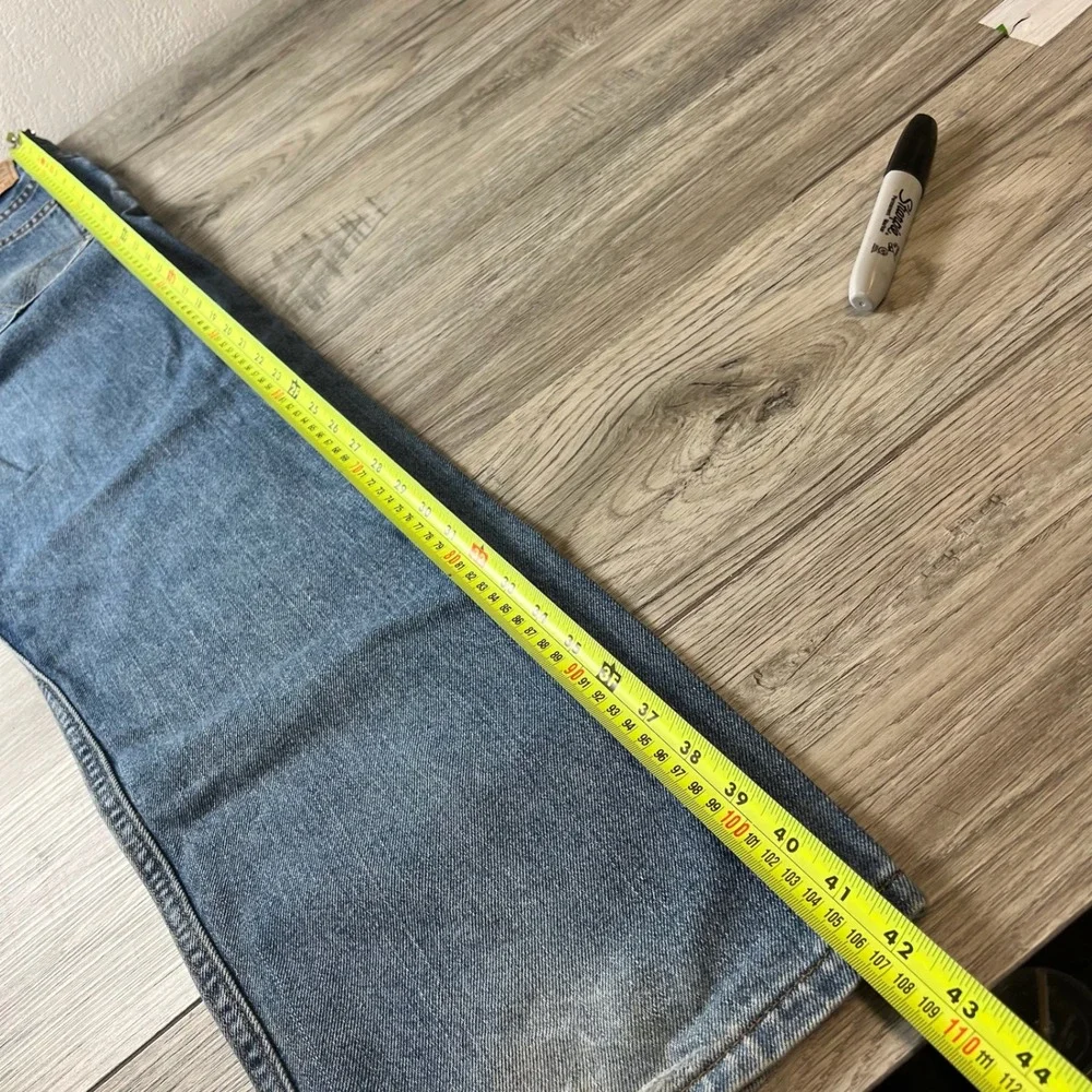 Levis 505 Regular Fit Jeans Mens 38x32 Blue Straight Leg Denim Distressed 052177